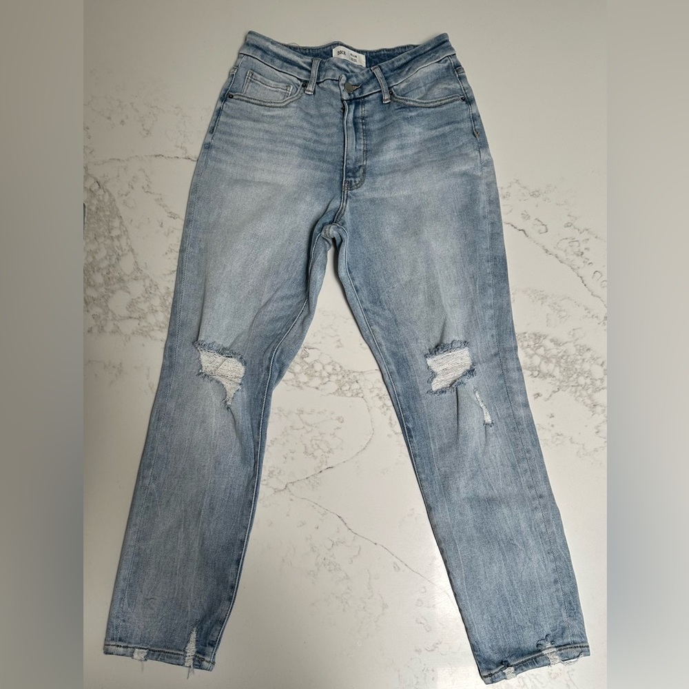 BKE Ellie Light Blue distressed high rise Mom Jeans size 28 x 28